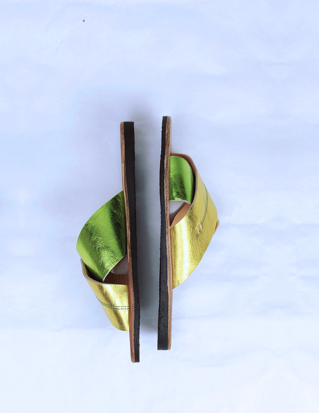 NAI - METAL GOLD GREEN